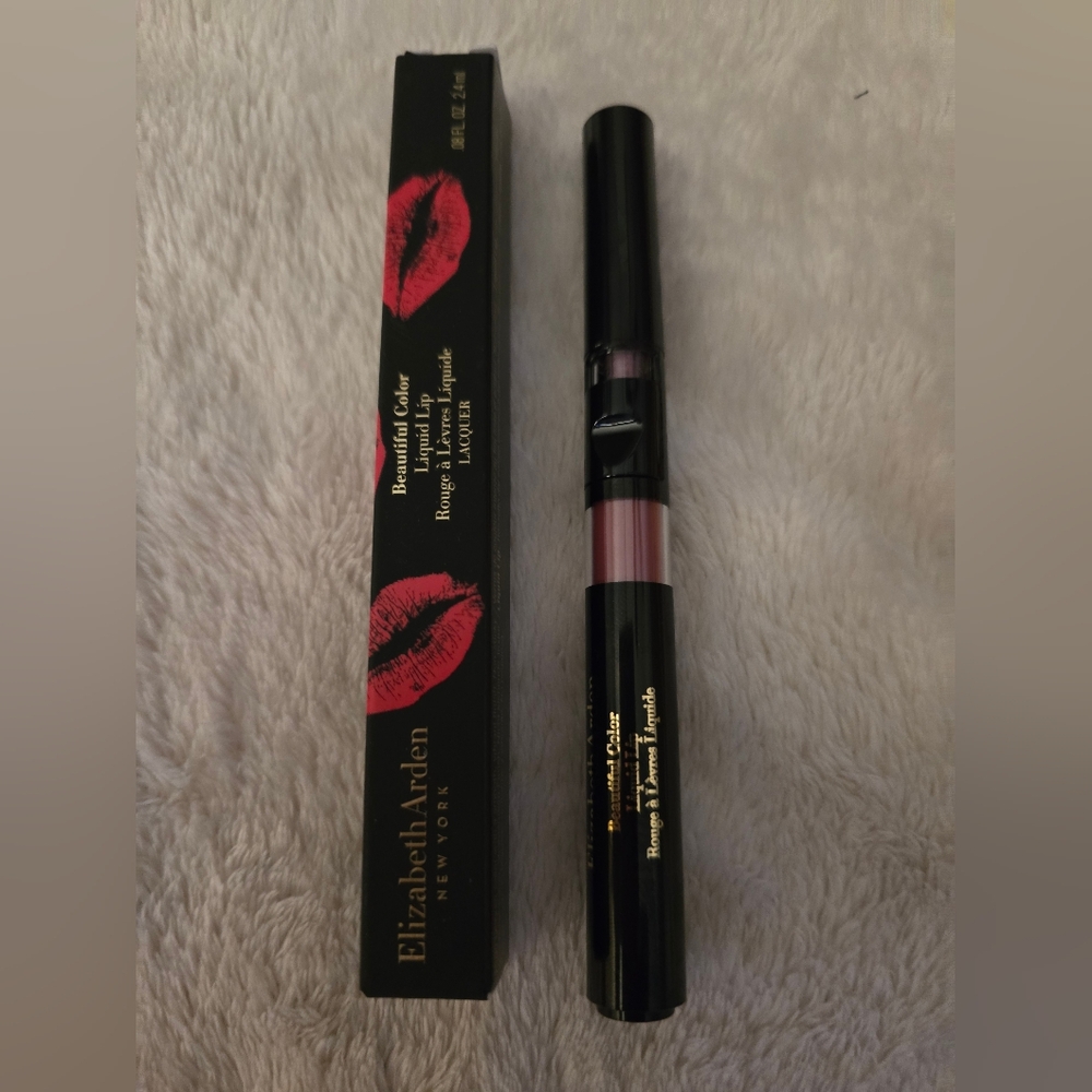 Elizabeth Arden Beautiful Color Liquid Lip Lacquer – Shade: Casual (27L) - NEW